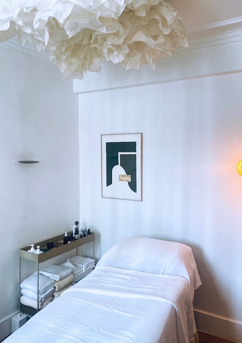 Le Fresh Club - Drainage Lymphatique RENATA FRANCA et Massage FACIAL LIFTANT | Paris 3e