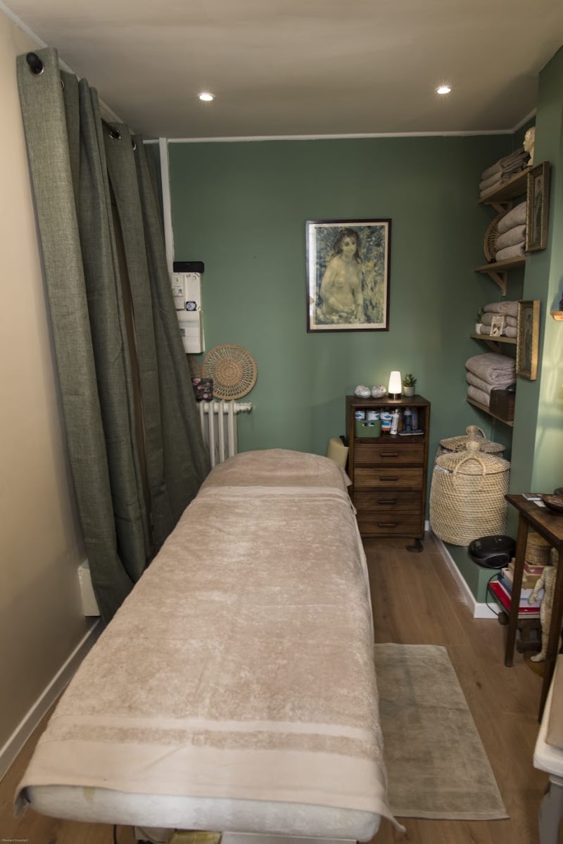 Marie Burthiault Massage énergétique Fasciapulsologie Massage Minceur Drainage lymphatique Kobido