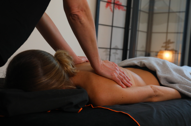Nathalie Fremont, Naturopathie, Massages, Drainage lymphatique RENATA, massage femme enceinte, visage, réflexo plantaire